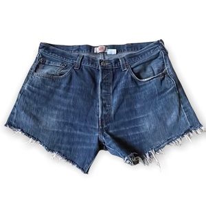 Levi’s 501 Button Fly High Rise Cutoff Shorts Raw Frayed Hem-36